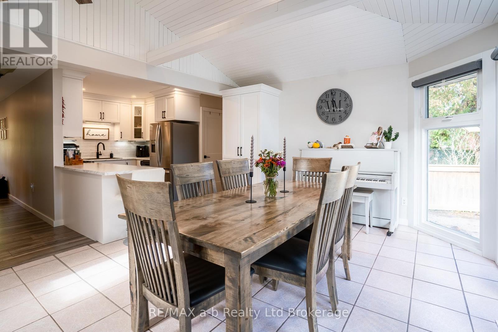 258 Graham Street, Woodstock (Woodstock - North), Ontario  N4S 6K7 - Photo 5 - X12671838