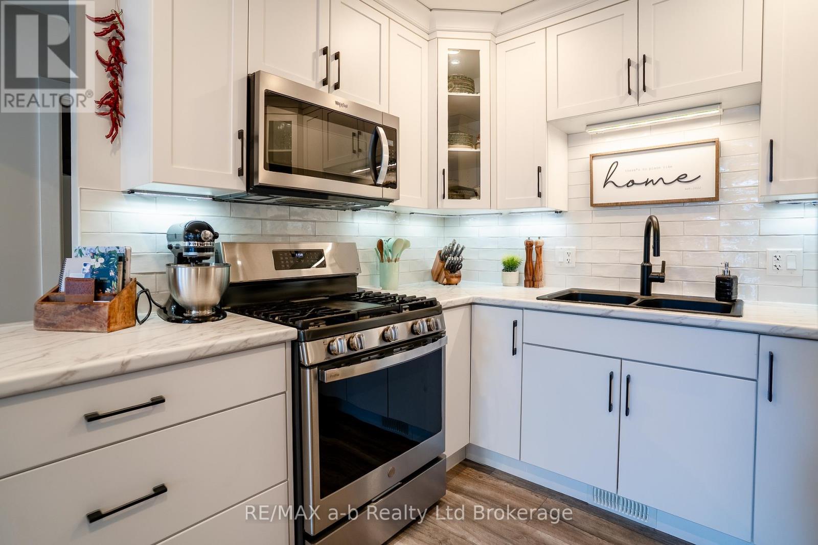 258 Graham Street, Woodstock (Woodstock - North), Ontario  N4S 6K7 - Photo 6 - X12671838