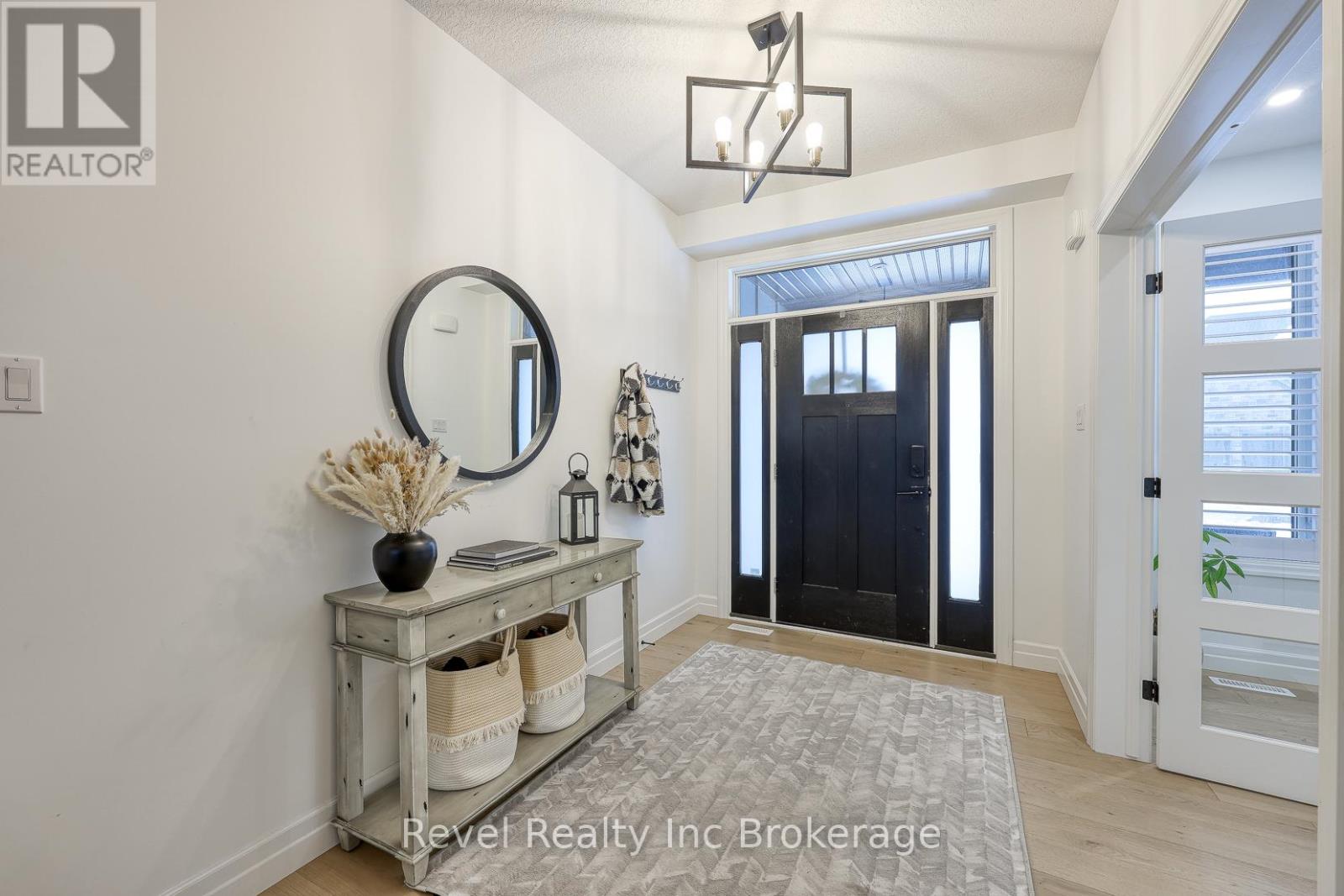 56 Hazelwood Pass, Thames Centre (Dorchester), Ontario  N0L 1G2 - Photo 5 - X12671984