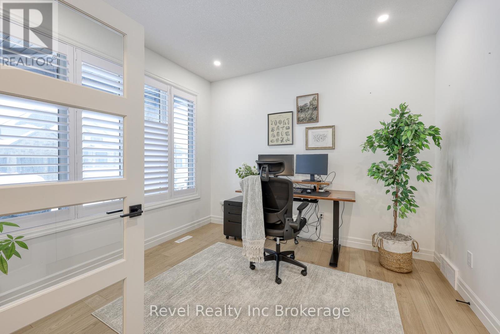 56 Hazelwood Pass, Thames Centre (Dorchester), Ontario  N0L 1G2 - Photo 6 - X12671984