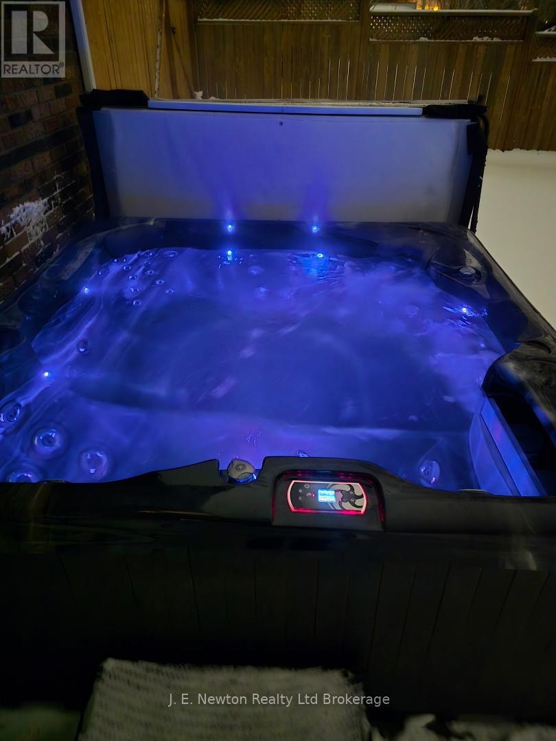 39 North Street W, Tillsonburg, Ontario  N4G 1B9 - Photo 11 - X12672310