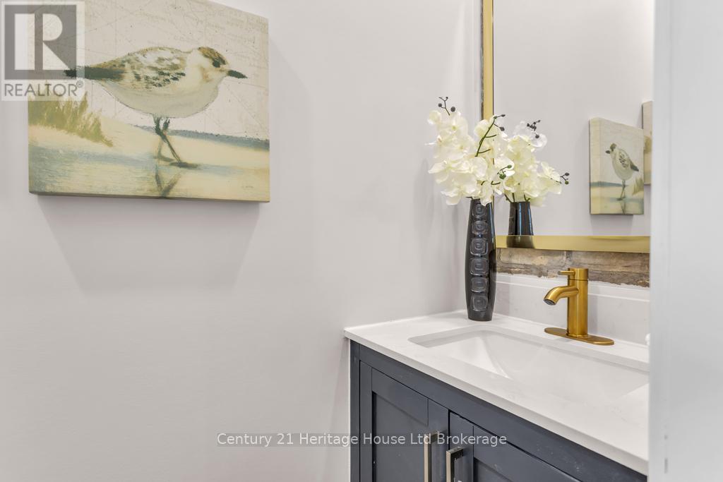 209 Victoria Street, Ingersoll (Ingersoll - North), Ontario  N5C 2N2 - Photo 12 - X12672852