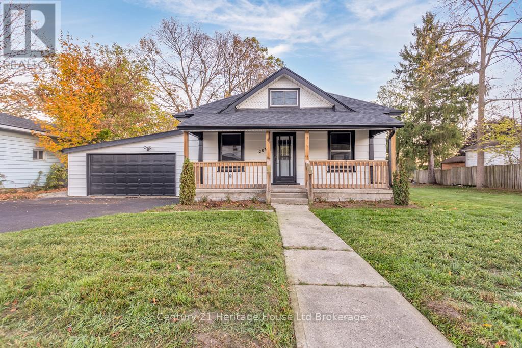 209 Victoria Street, Ingersoll (Ingersoll - North), Ontario  N5C 2N2 - Photo 2 - X12672852