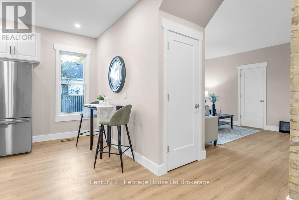 209 Victoria Street, Ingersoll (Ingersoll - North), Ontario  N5C 2N2 - Photo 5 - X12672852