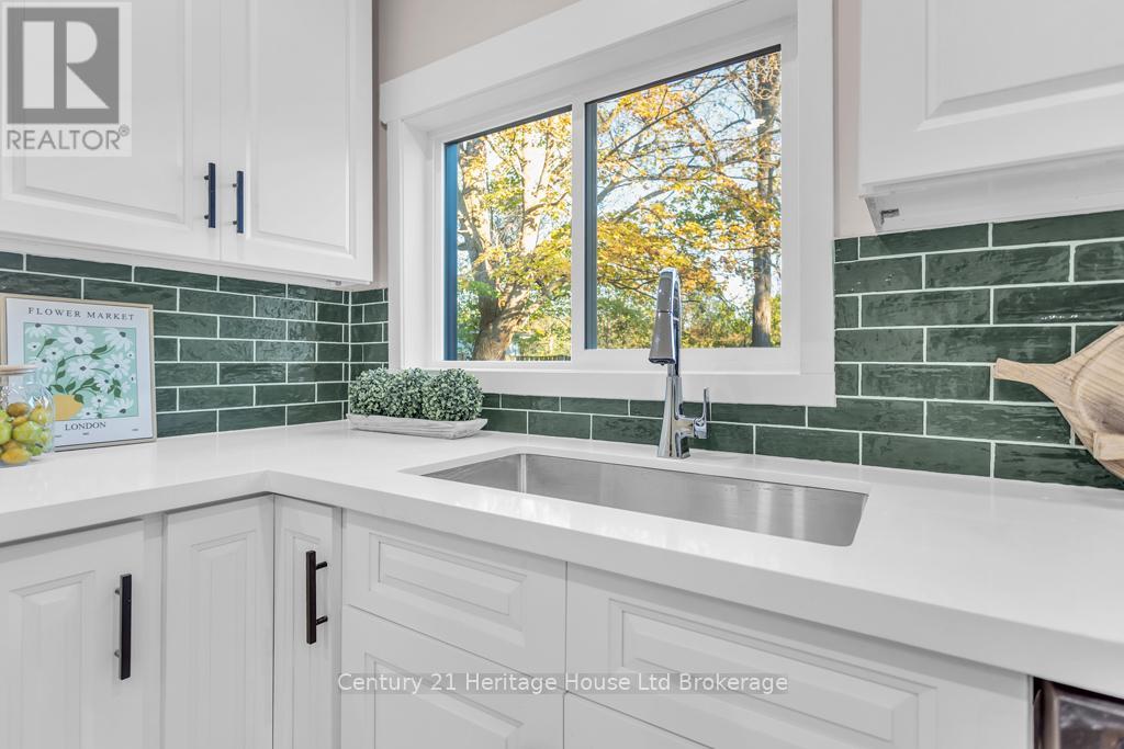 209 Victoria Street, Ingersoll (Ingersoll - North), Ontario  N5C 2N2 - Photo 7 - X12672852