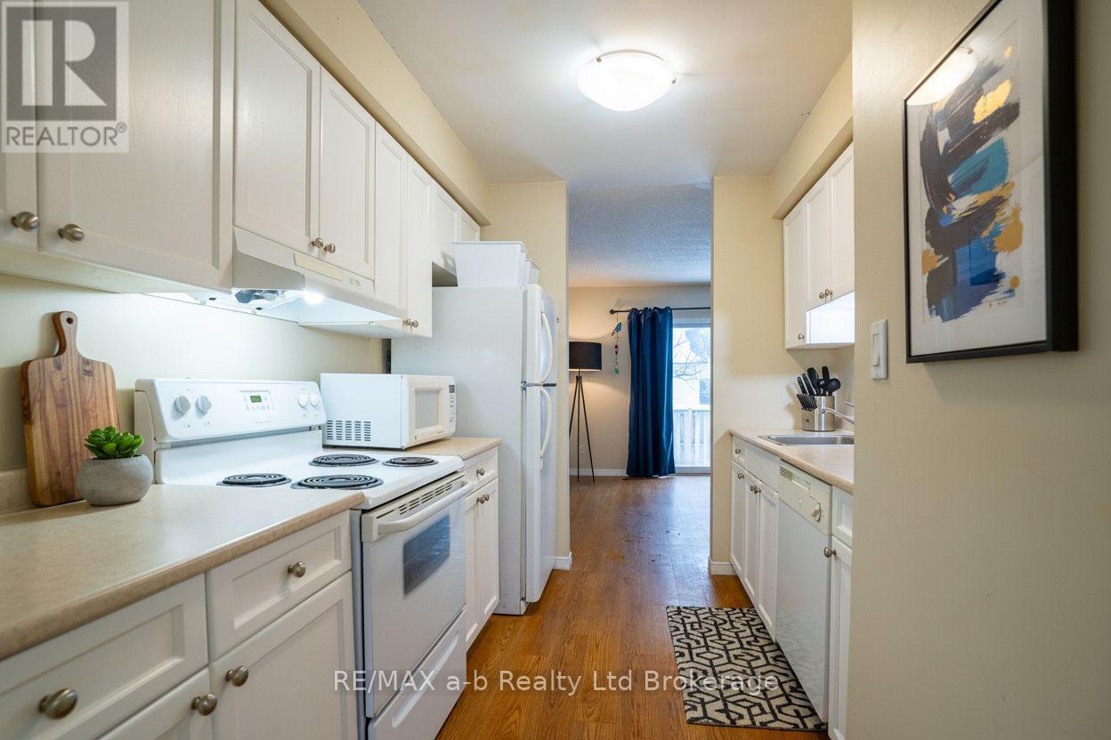 1 - 10 Dufferin Street, Norwich (Norwich Town), Ontario  N0J 1P0 - Photo 4 - X12673882