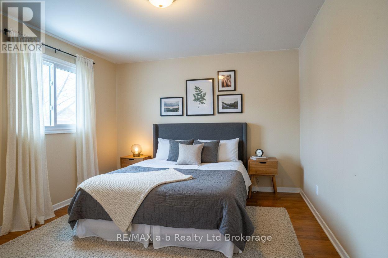 1 - 10 Dufferin Street, Norwich (Norwich Town), Ontario  N0J 1P0 - Photo 5 - X12673882