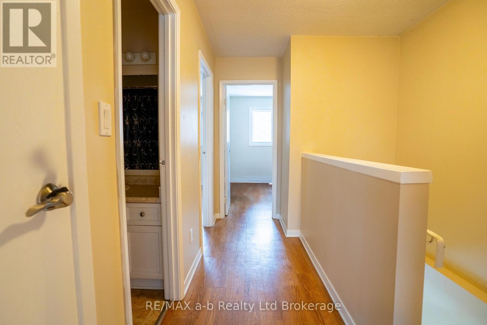 1 - 10 Dufferin Street, Norwich (Norwich Town), Ontario  N0J 1P0 - Photo 7 - X12673882