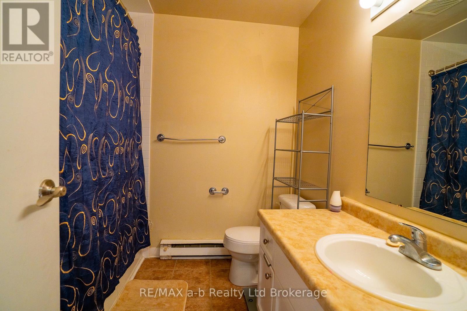 1 - 10 Dufferin Street, Norwich (Norwich Town), Ontario  N0J 1P0 - Photo 8 - X12673882