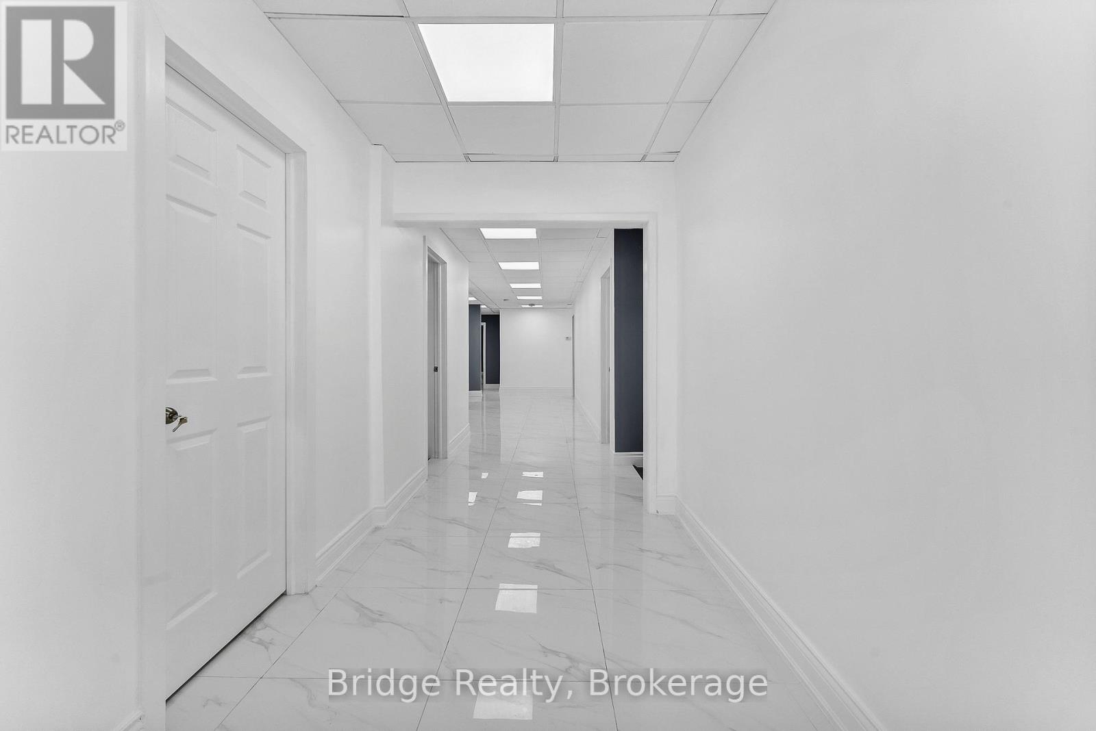 290 Dundas Street, Woodstock (Woodstock - North), Ontario  N4S 1B2 - Photo 10 - X12674420