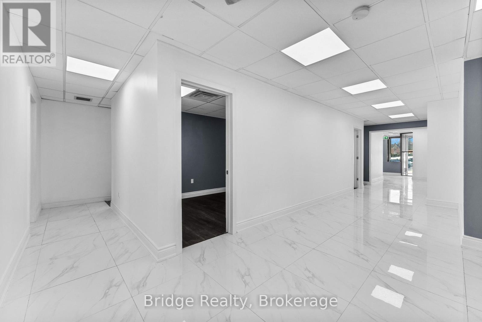 290 Dundas Street, Woodstock (Woodstock - North), Ontario  N4S 1B2 - Photo 12 - X12674420