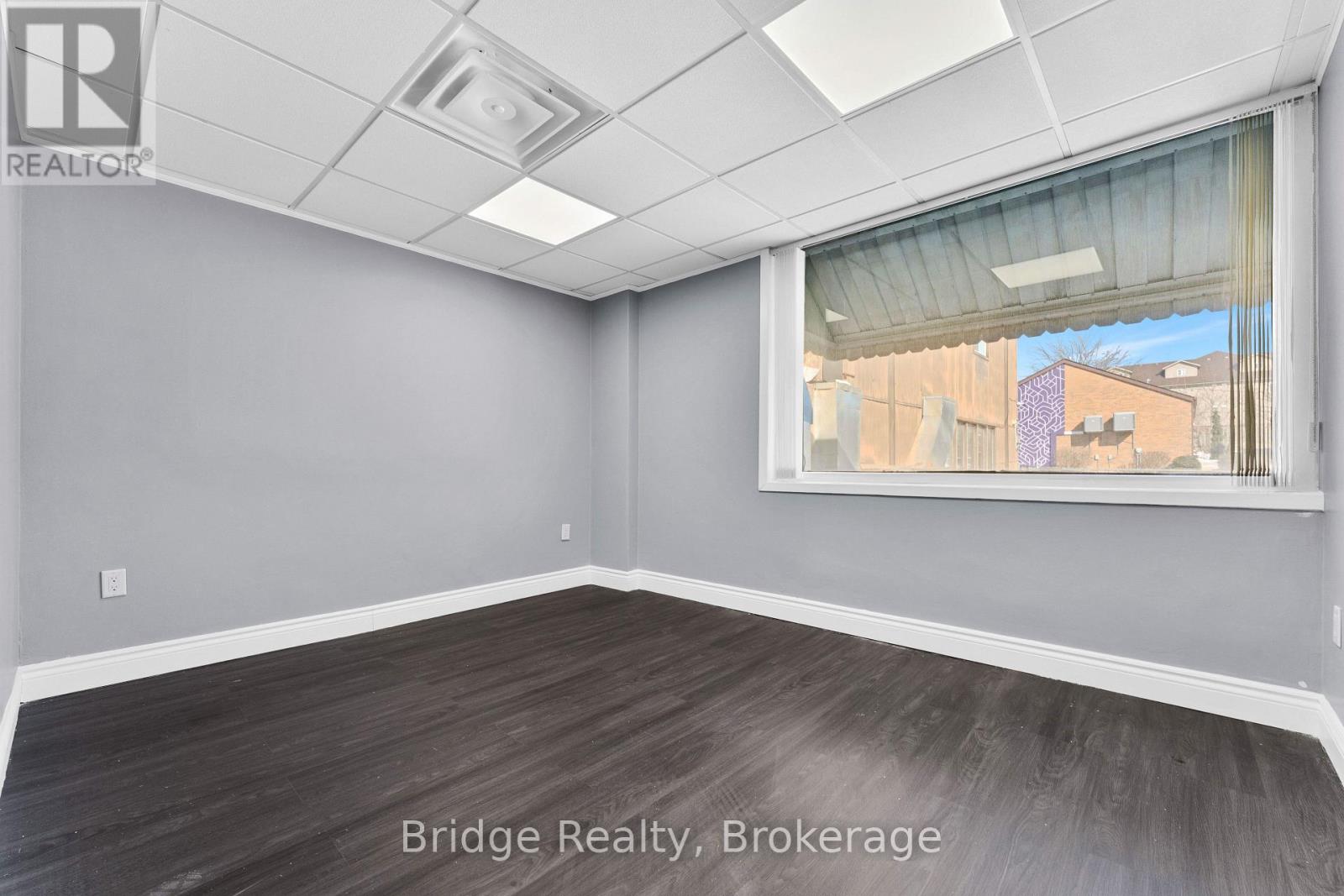 290 Dundas Street, Woodstock (Woodstock - North), Ontario  N4S 1B2 - Photo 19 - X12674420