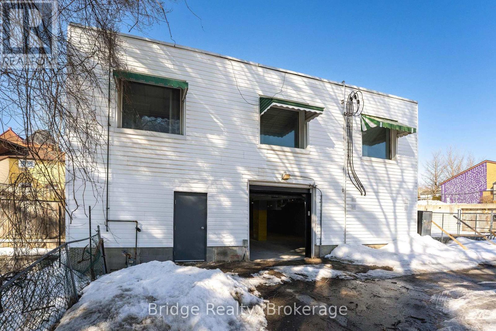 290 Dundas Street, Woodstock (Woodstock - North), Ontario  N4S 1B2 - Photo 40 - X12674420