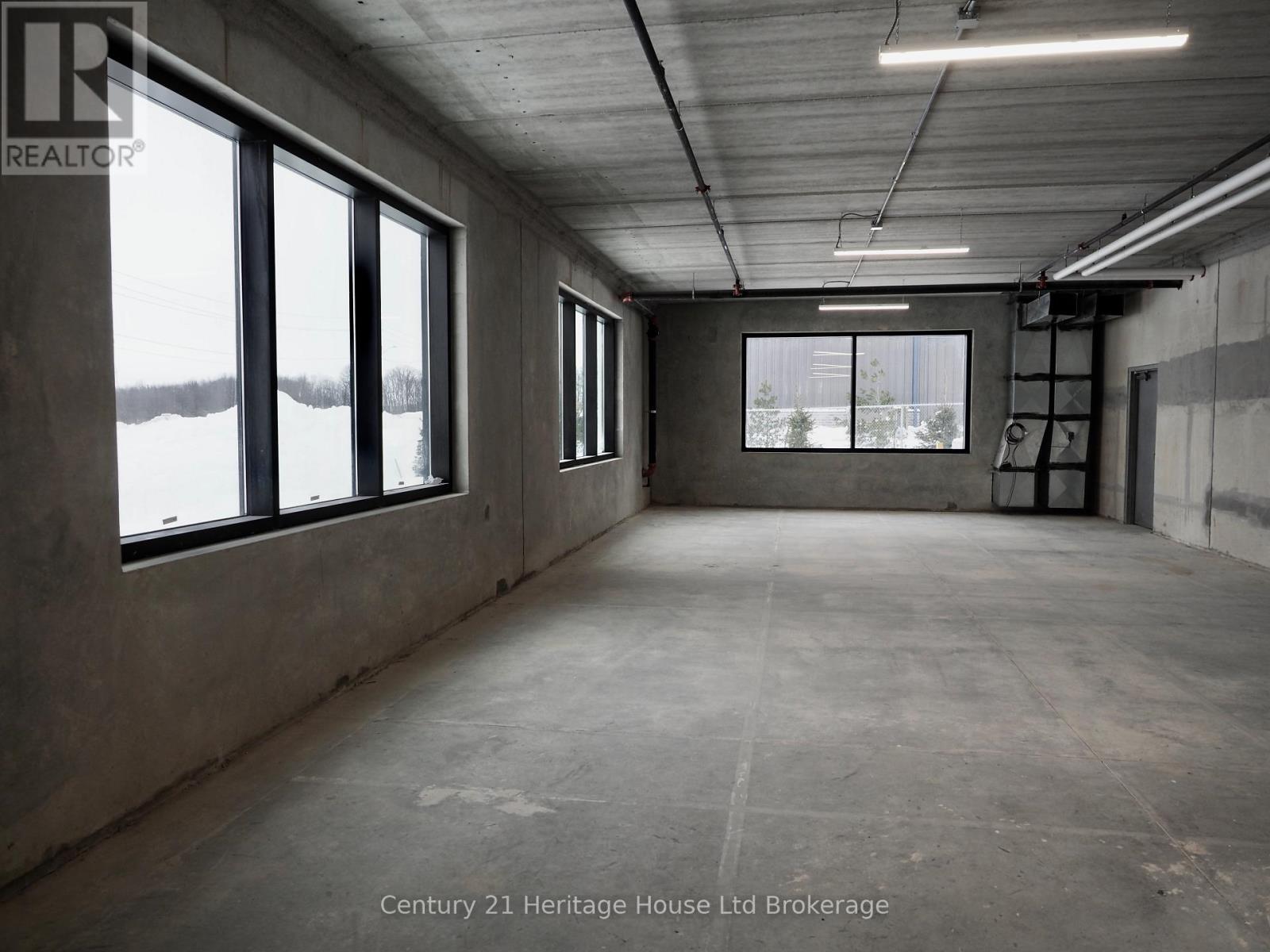 B 3-4 - 417 Griffin Way, Woodstock (Woodstock - North), Ontario  N4T 0N2 - Photo 2 - X12677704