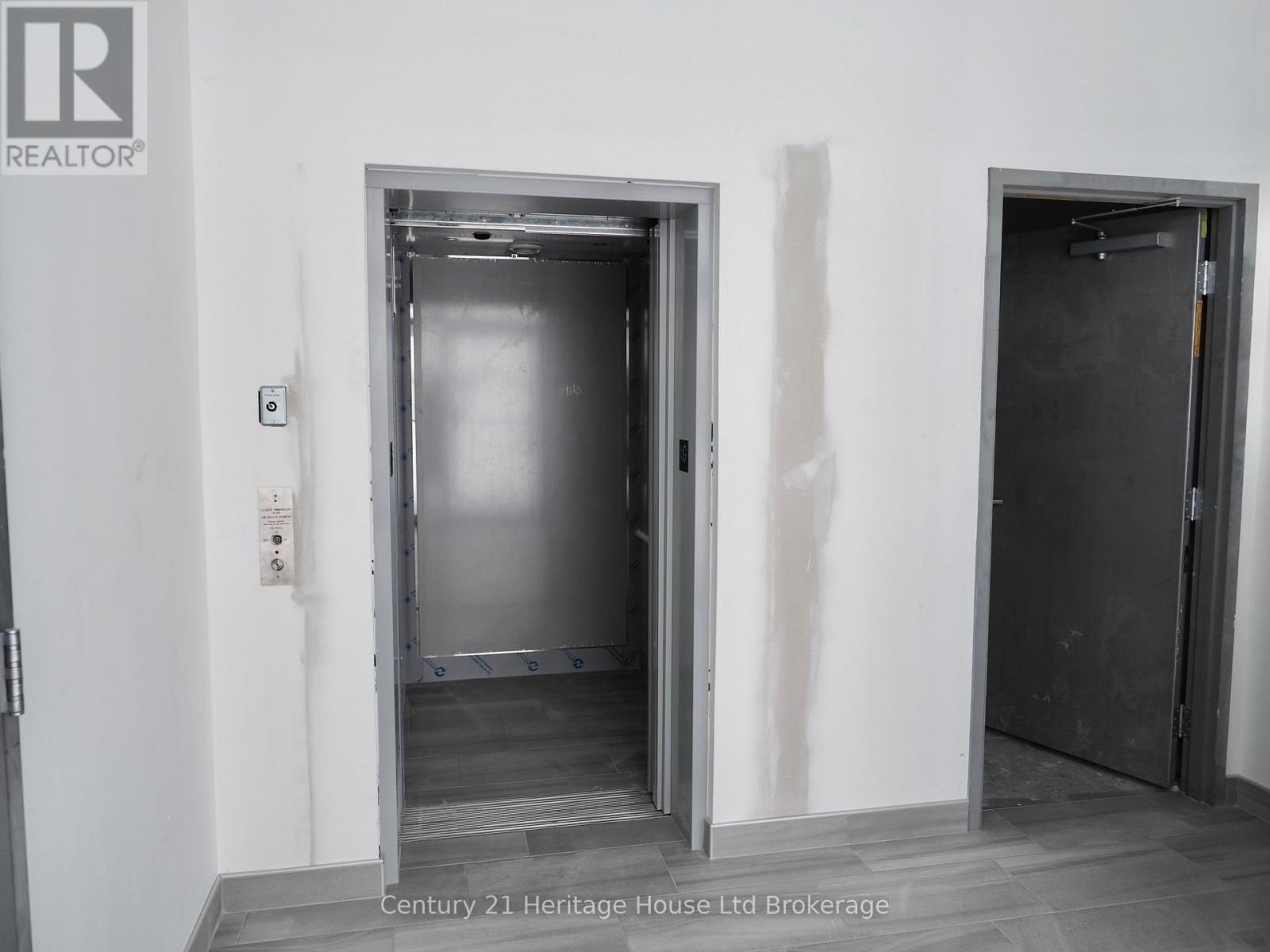 B 3-4 - 417 Griffin Way, Woodstock (Woodstock - North), Ontario  N4T 0N2 - Photo 4 - X12677704