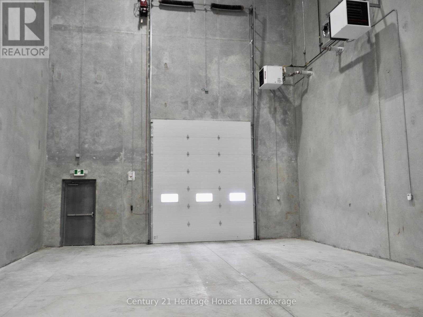 B 3-4 - 417 Griffin Way, Woodstock (Woodstock - North), Ontario  N4T 0N2 - Photo 8 - X12677704