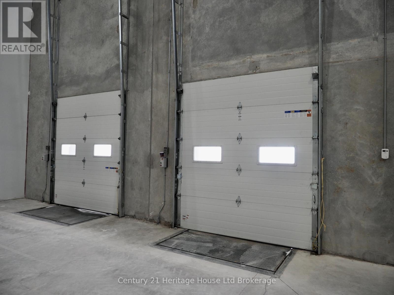 B 3-4 - 417 Griffin Way, Woodstock (Woodstock - North), Ontario  N4T 0N2 - Photo 9 - X12677704