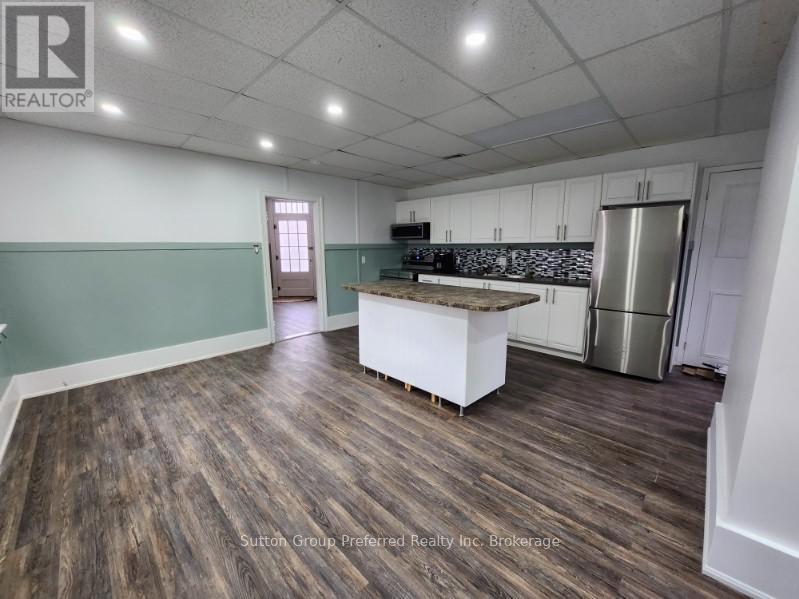 1792 Longwoods Road, Southwest Middlesex (Wardsville), Ontario  N0L 2N9 - Photo 10 - X12680444