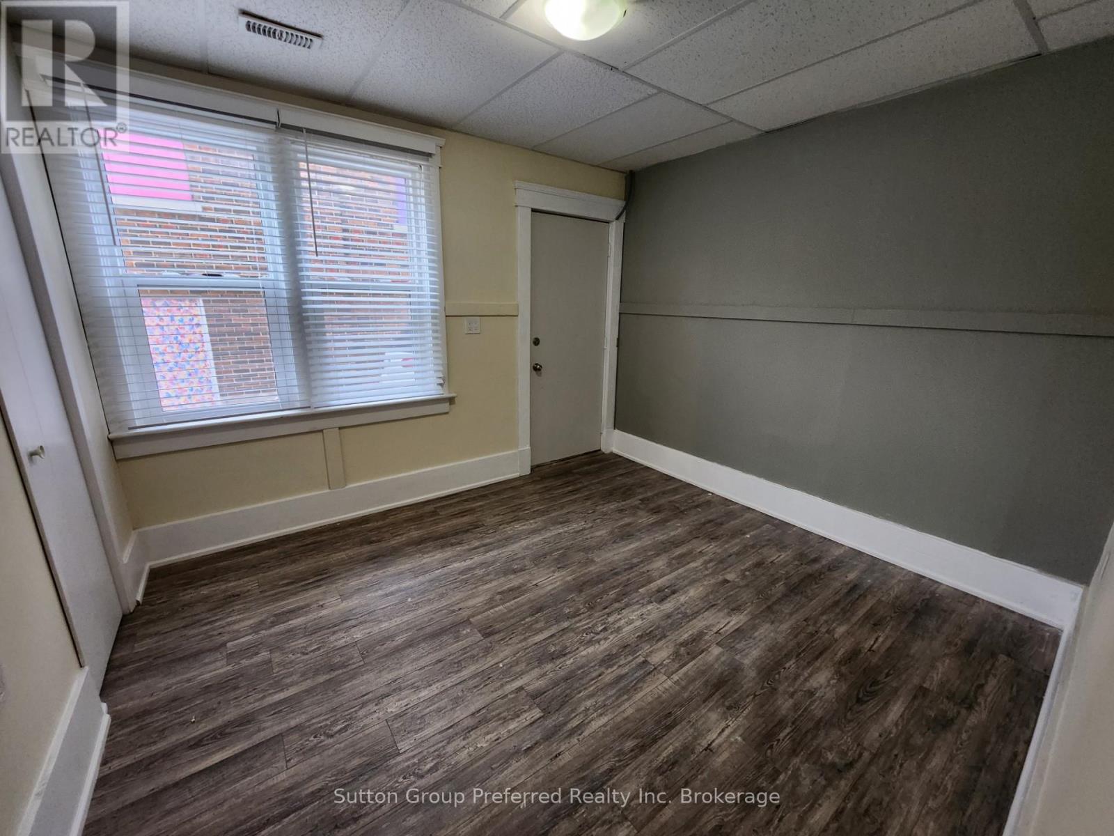 1792 Longwoods Road, Southwest Middlesex (Wardsville), Ontario  N0L 2N9 - Photo 11 - X12680444