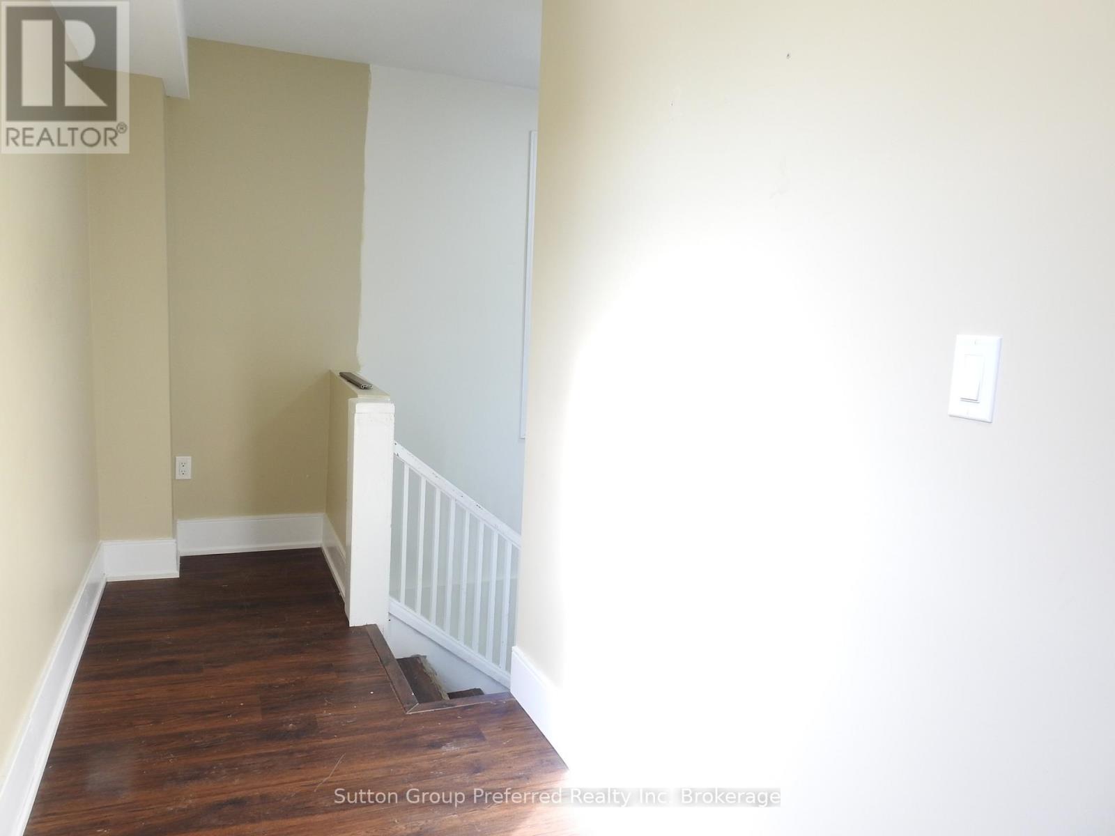 1792 Longwoods Road, Southwest Middlesex (Wardsville), Ontario  N0L 2N9 - Photo 17 - X12680444