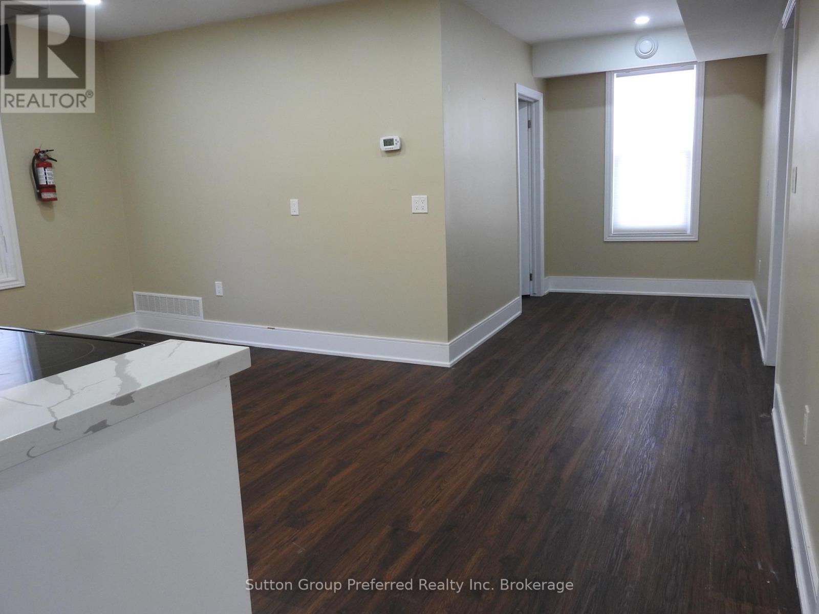 1792 Longwoods Road, Southwest Middlesex (Wardsville), Ontario  N0L 2N9 - Photo 19 - X12680444