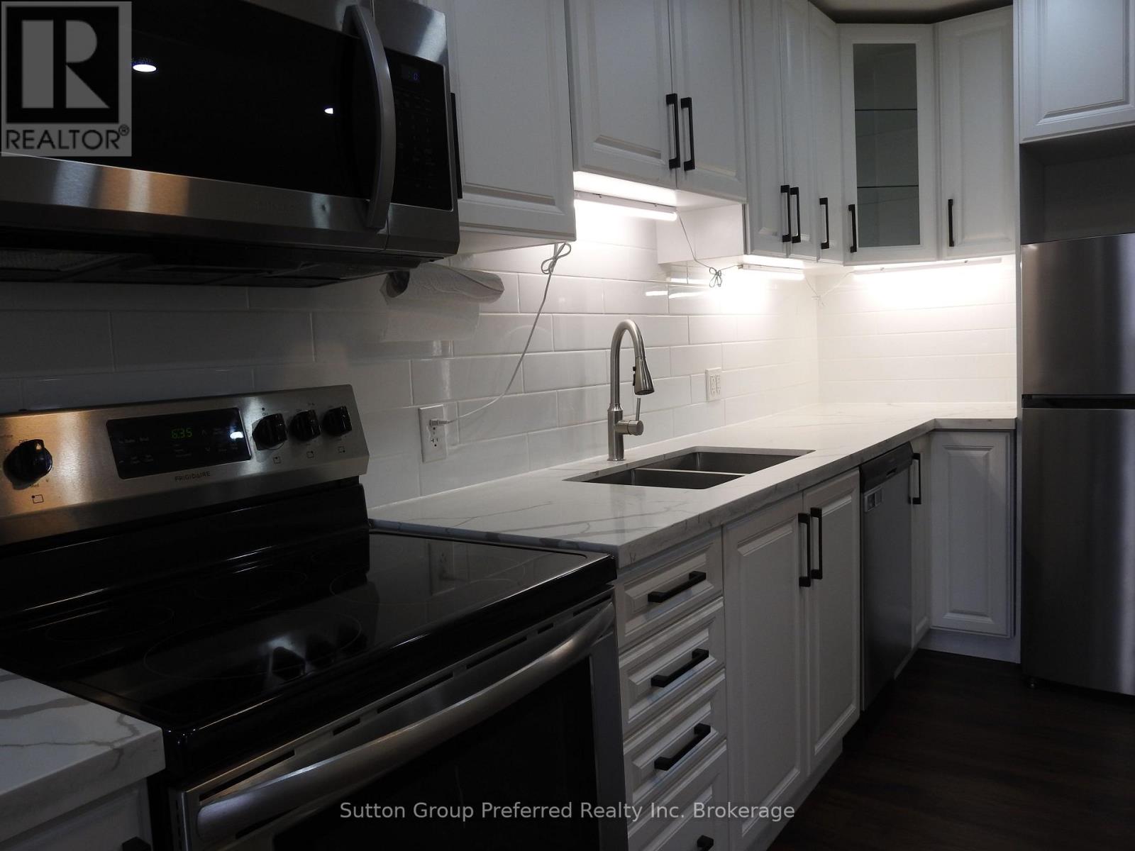 1792 Longwoods Road, Southwest Middlesex (Wardsville), Ontario  N0L 2N9 - Photo 22 - X12680444