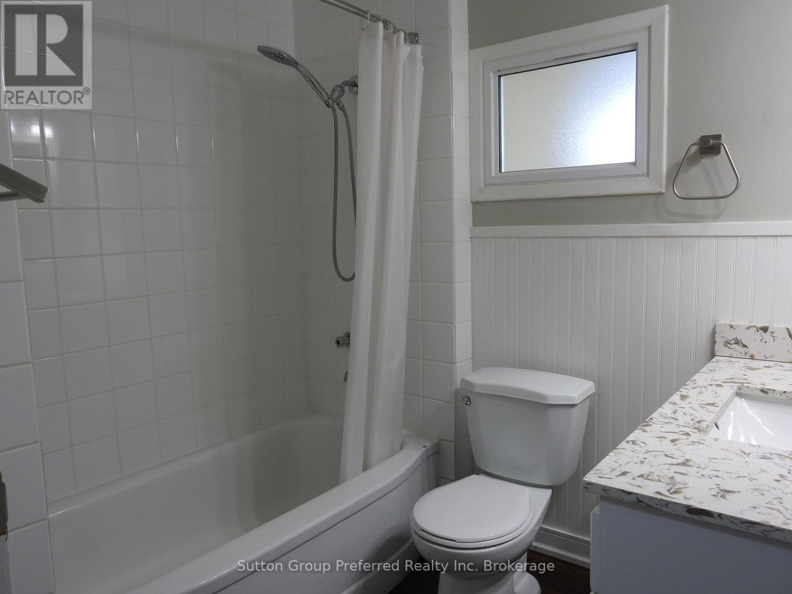 1792 Longwoods Road, Southwest Middlesex (Wardsville), Ontario  N0L 2N9 - Photo 25 - X12680444