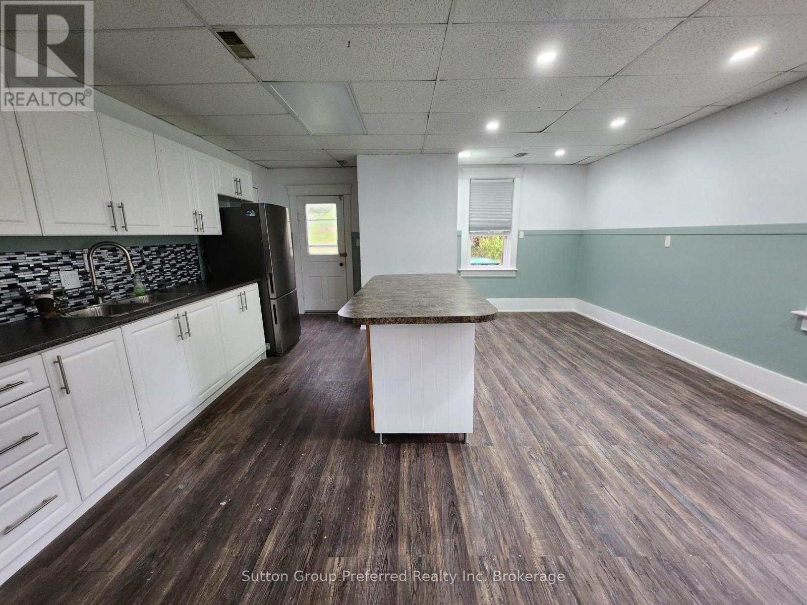 1792 Longwoods Road, Southwest Middlesex (Wardsville), Ontario  N0L 2N9 - Photo 7 - X12680444