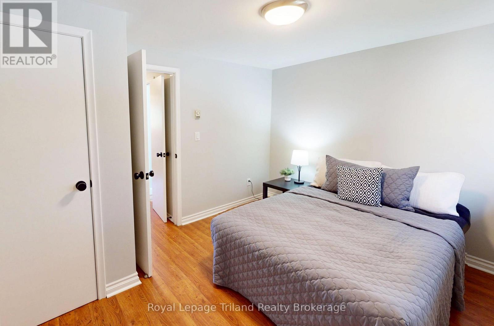 648 Brant Street, Woodstock (Woodstock - North), Ontario  N4S 5J8 - Photo 14 - X12682540