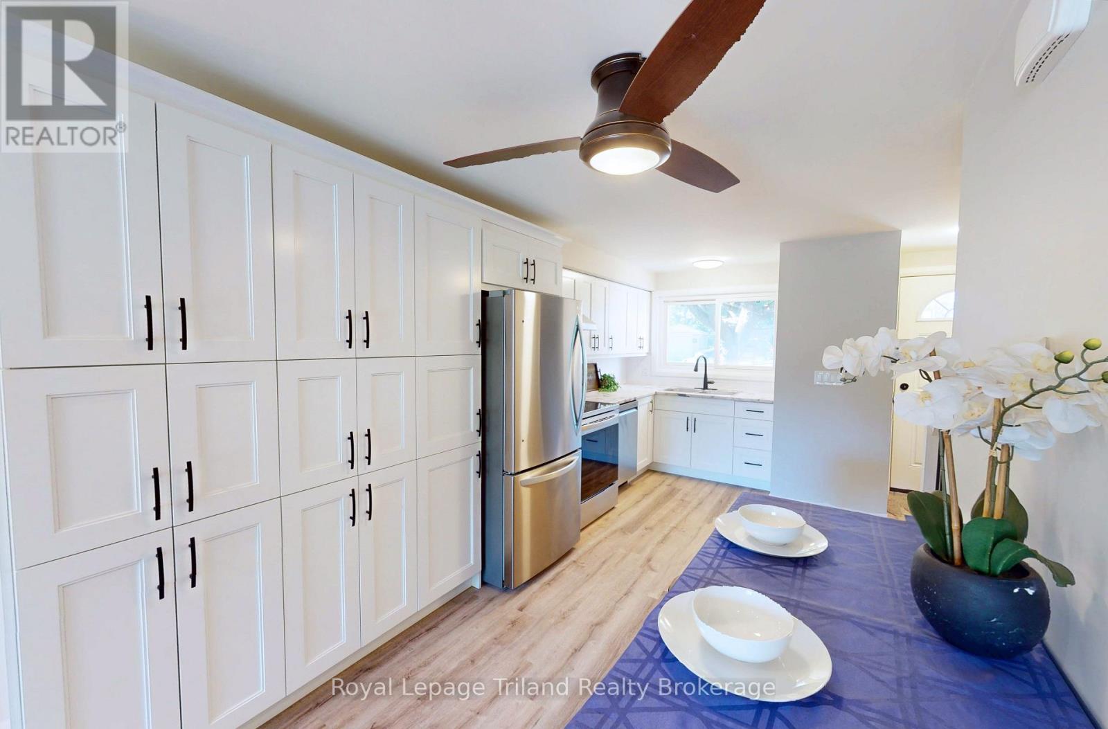 648 Brant Street, Woodstock (Woodstock - North), Ontario  N4S 5J8 - Photo 5 - X12682540