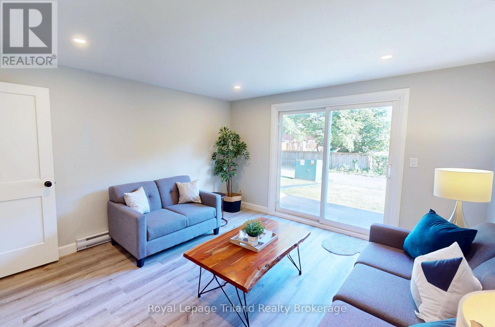 648 Brant Street, Woodstock (Woodstock - North), Ontario  N4S 5J8 - Photo 6 - X12682540