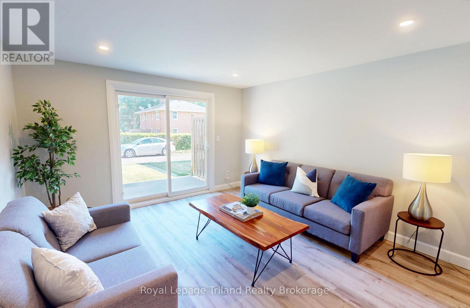 648 Brant Street, Woodstock (Woodstock - North), Ontario  N4S 5J8 - Photo 9 - X12682540