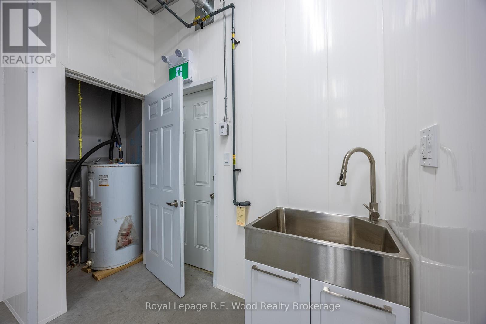 20 Cat Alley, Tillsonburg, Ontario  N4G 0C8 - Photo 4 - X12683072