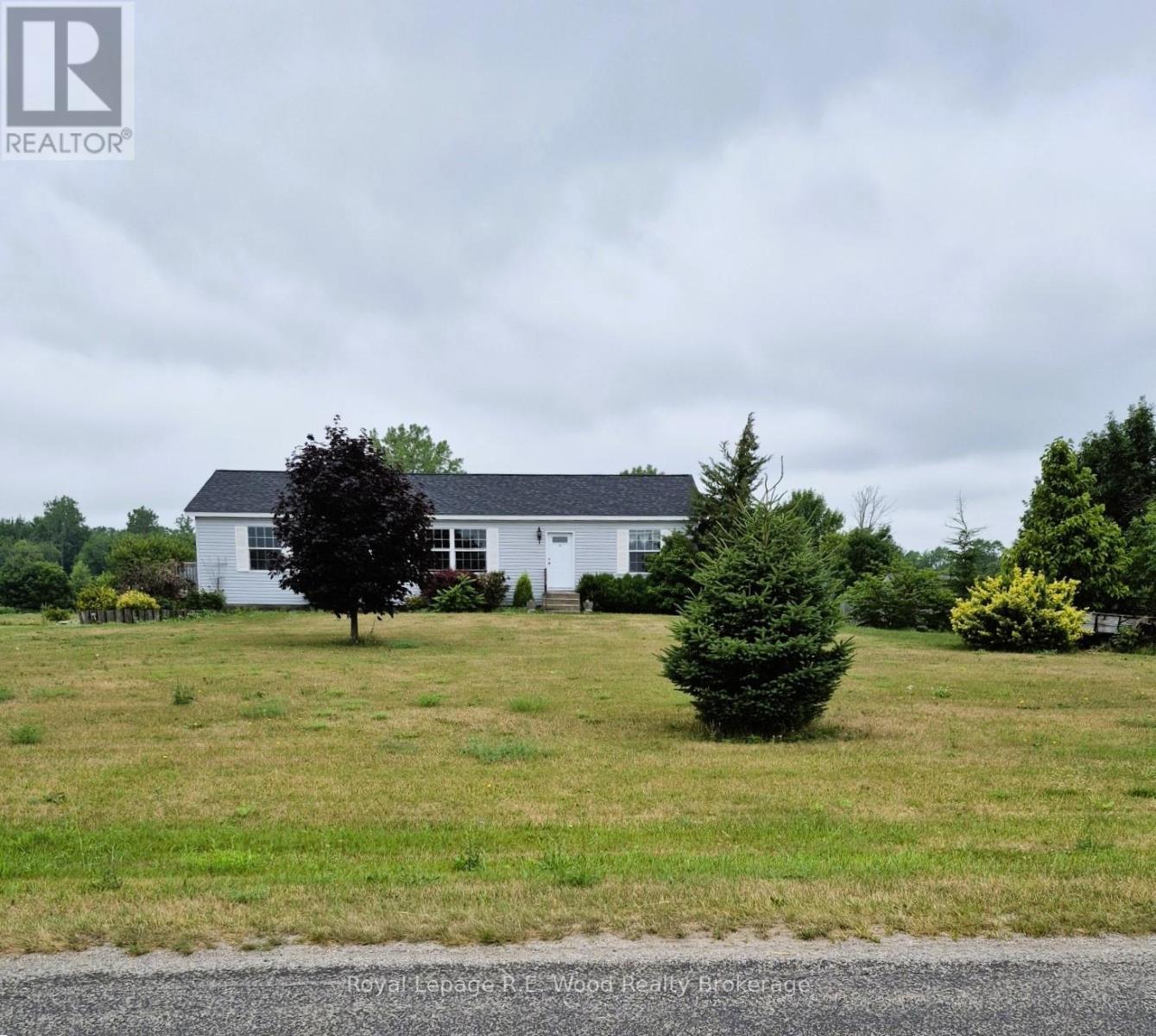 1319 Windham Road 9 Road E, Norfolk, Ontario  N0E 2A0 - Photo 2 - X12686776