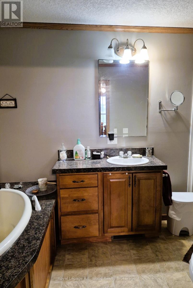 1319 Windham Road 9 Road E, Norfolk, Ontario  N0E 2A0 - Photo 20 - X12686776