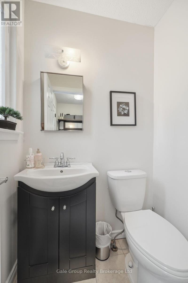 599 Gainsborough Road, London North (North F), Ontario  N6G 2C5 - Photo 11 - X12686994