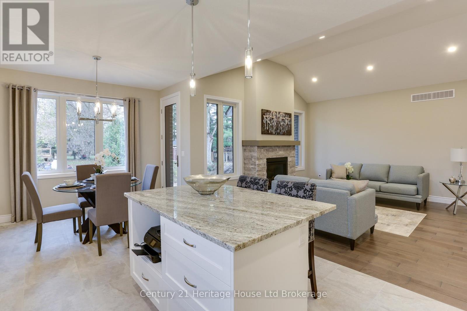 114 Beech Boulevard, Tillsonburg, Ontario  N4G 5S1 - Photo 7 - X12690836