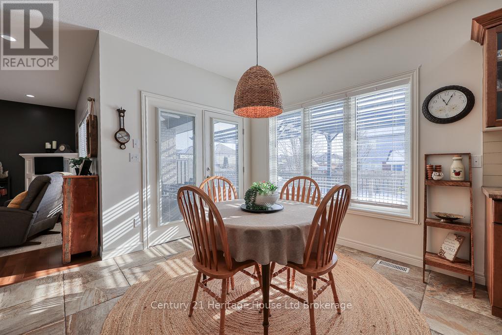 57 Fuller Drive, Ingersoll (Ingersoll - South), Ontario  N5C 4H4 - Photo 11 - X12691156