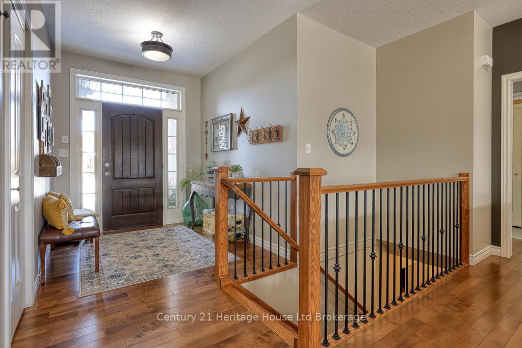 57 Fuller Drive, Ingersoll (Ingersoll - South), Ontario  N5C 4H4 - Photo 4 - X12691156