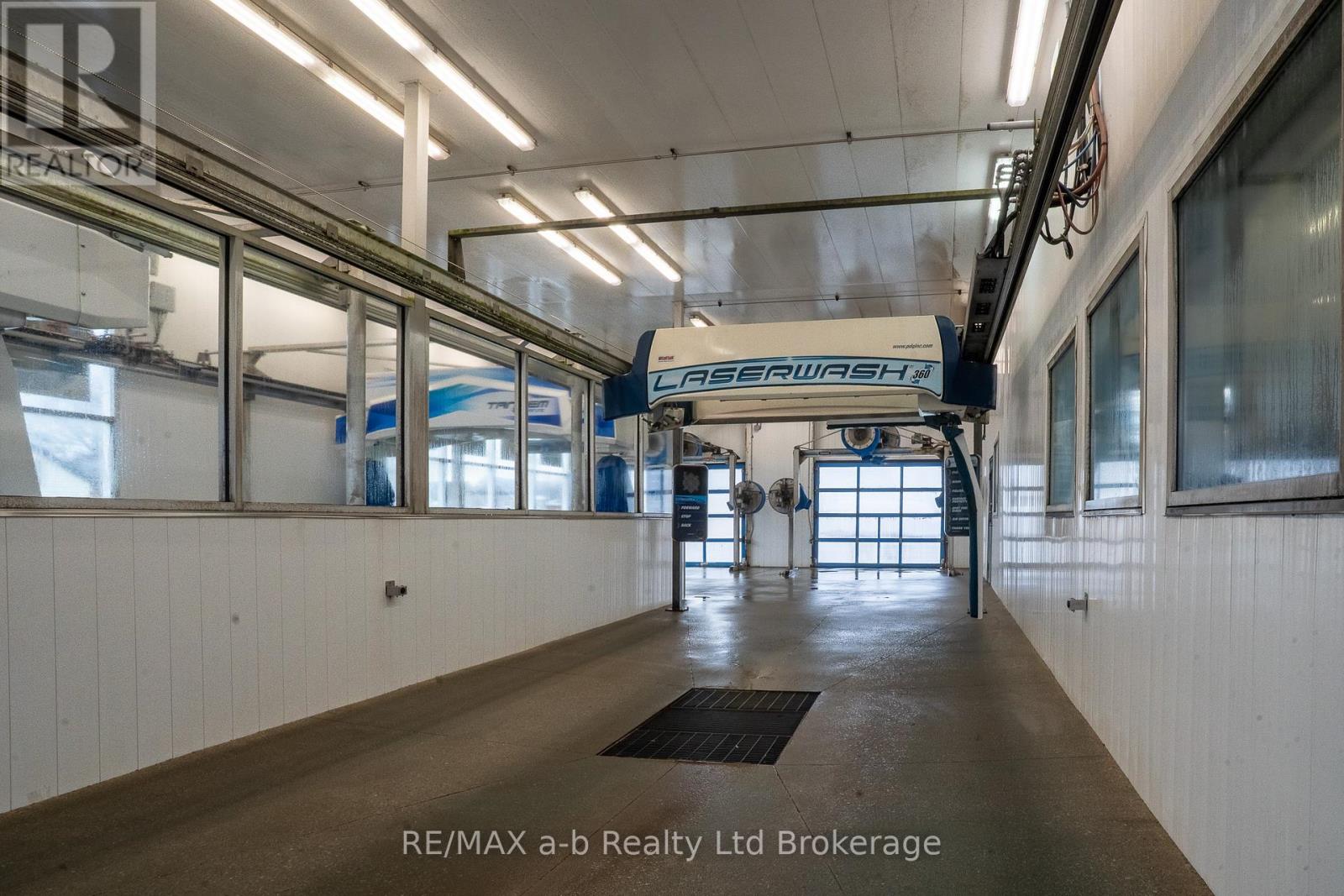 771 Dundas Street, Woodstock (Woodstock - North), Ontario  N4S 1G1 - Photo 8 - X12692822