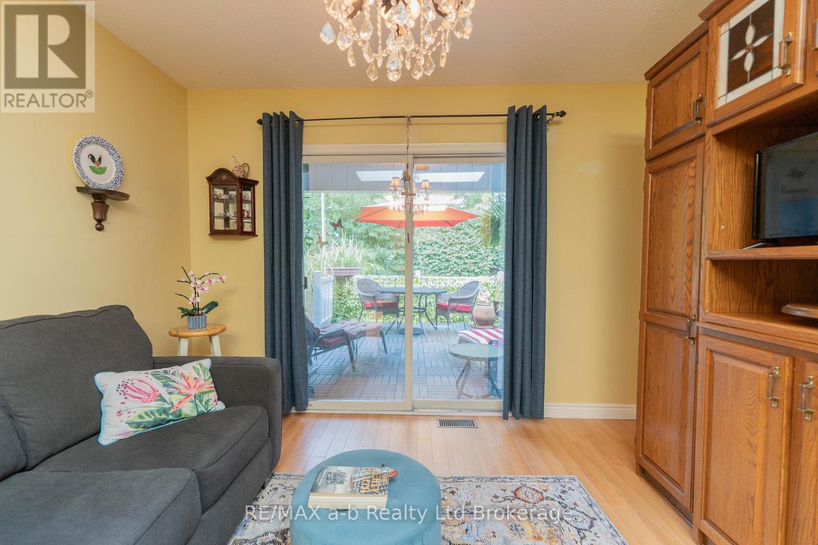 53 Hawkins Crescent, Tillsonburg, Ontario  N4G 5K6 - Photo 14 - X12692898