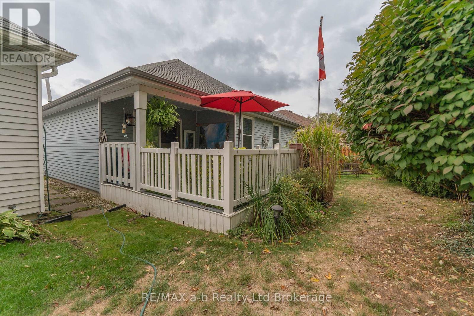 53 Hawkins Crescent, Tillsonburg, Ontario  N4G 5K6 - Photo 25 - X12692898