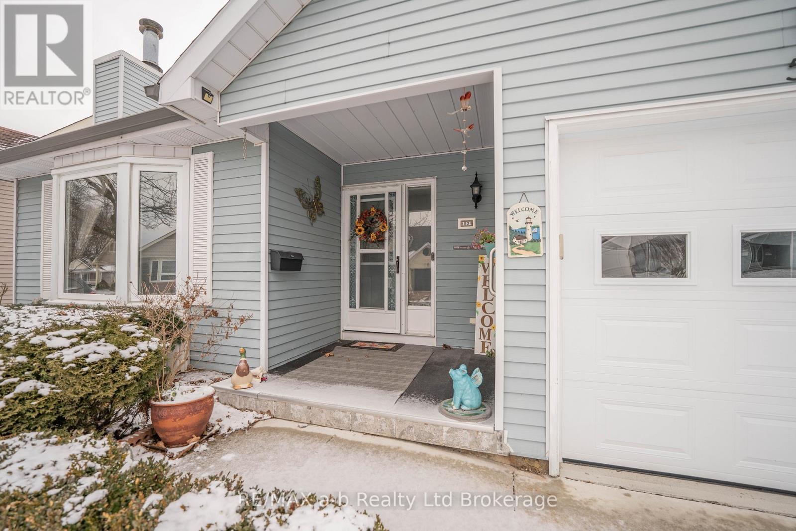 53 Hawkins Crescent, Tillsonburg, Ontario  N4G 5K6 - Photo 3 - X12692898