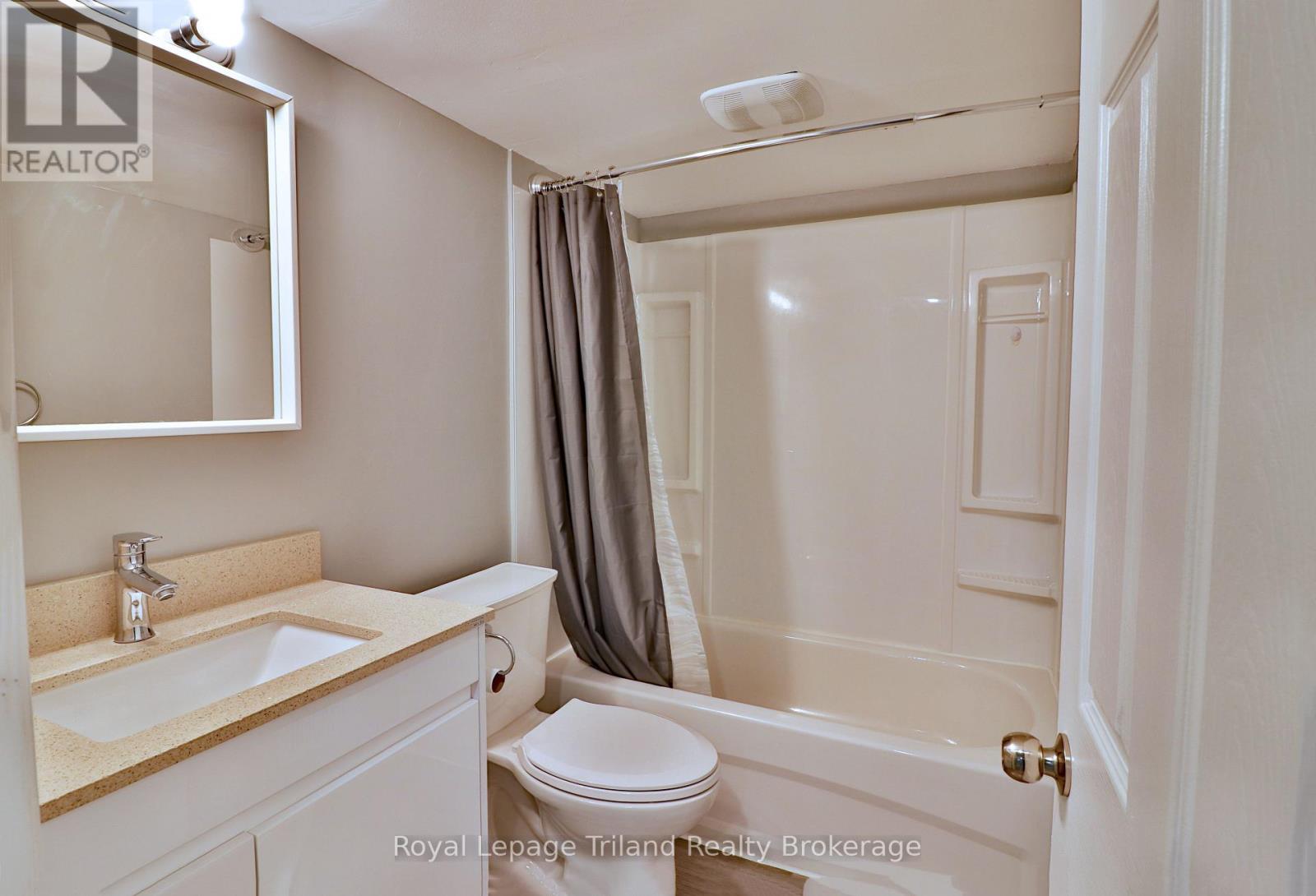 C - 93 Winniett Street, Woodstock (Woodstock - North), Ontario  N4S 5Z6 - Photo 7 - X12694226