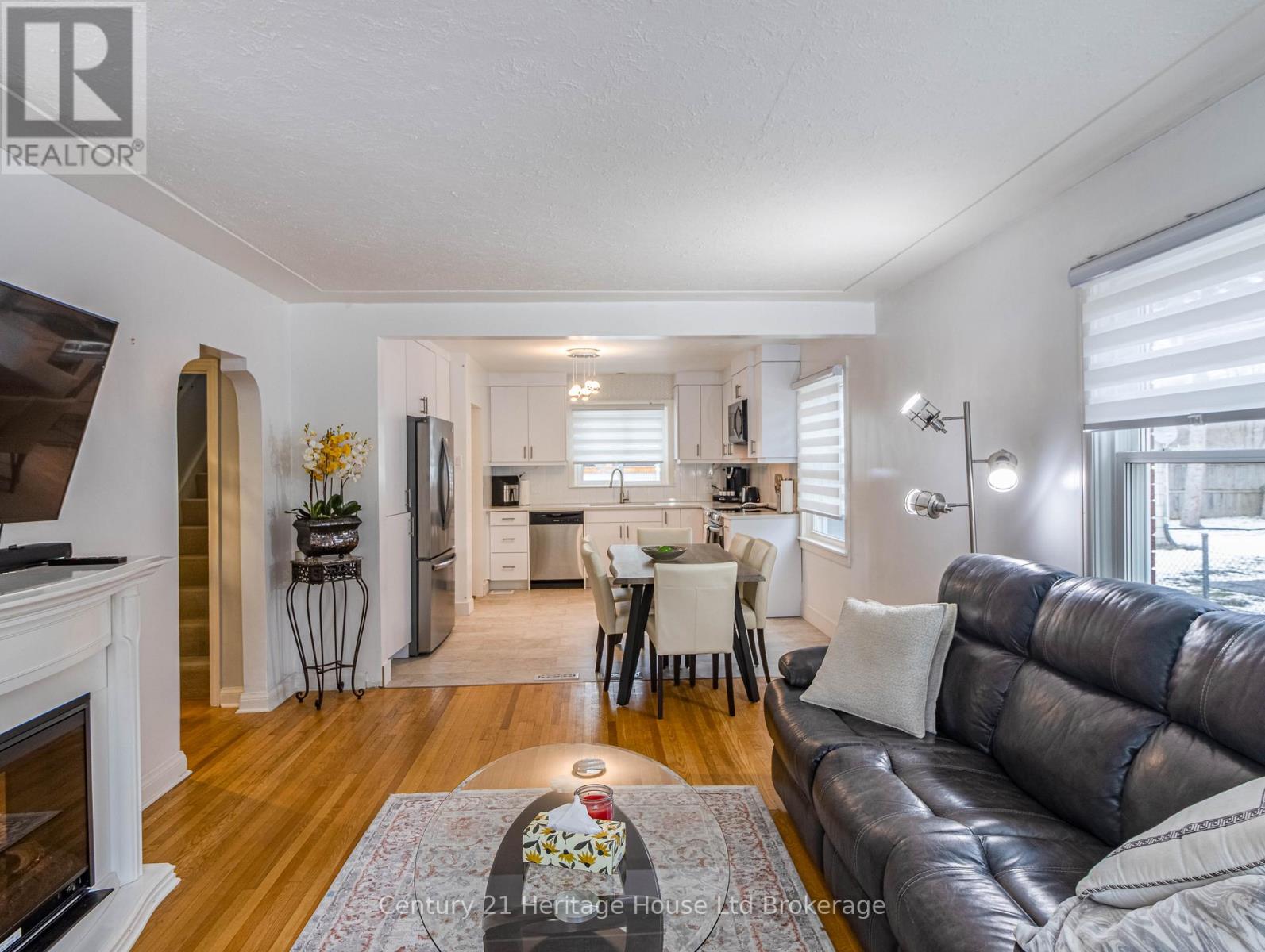 634 Wallace Street, London East (East C), Ontario  N5Y 3R7 - Photo 3 - X12698928