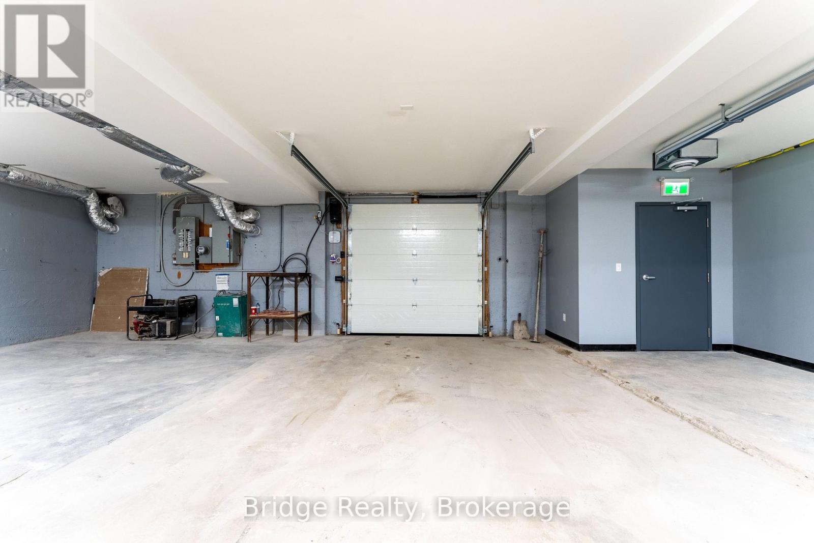 290 Dundas Street, Woodstock (Woodstock - North), Ontario  N4S 1B2 - Photo 39 - X12701568