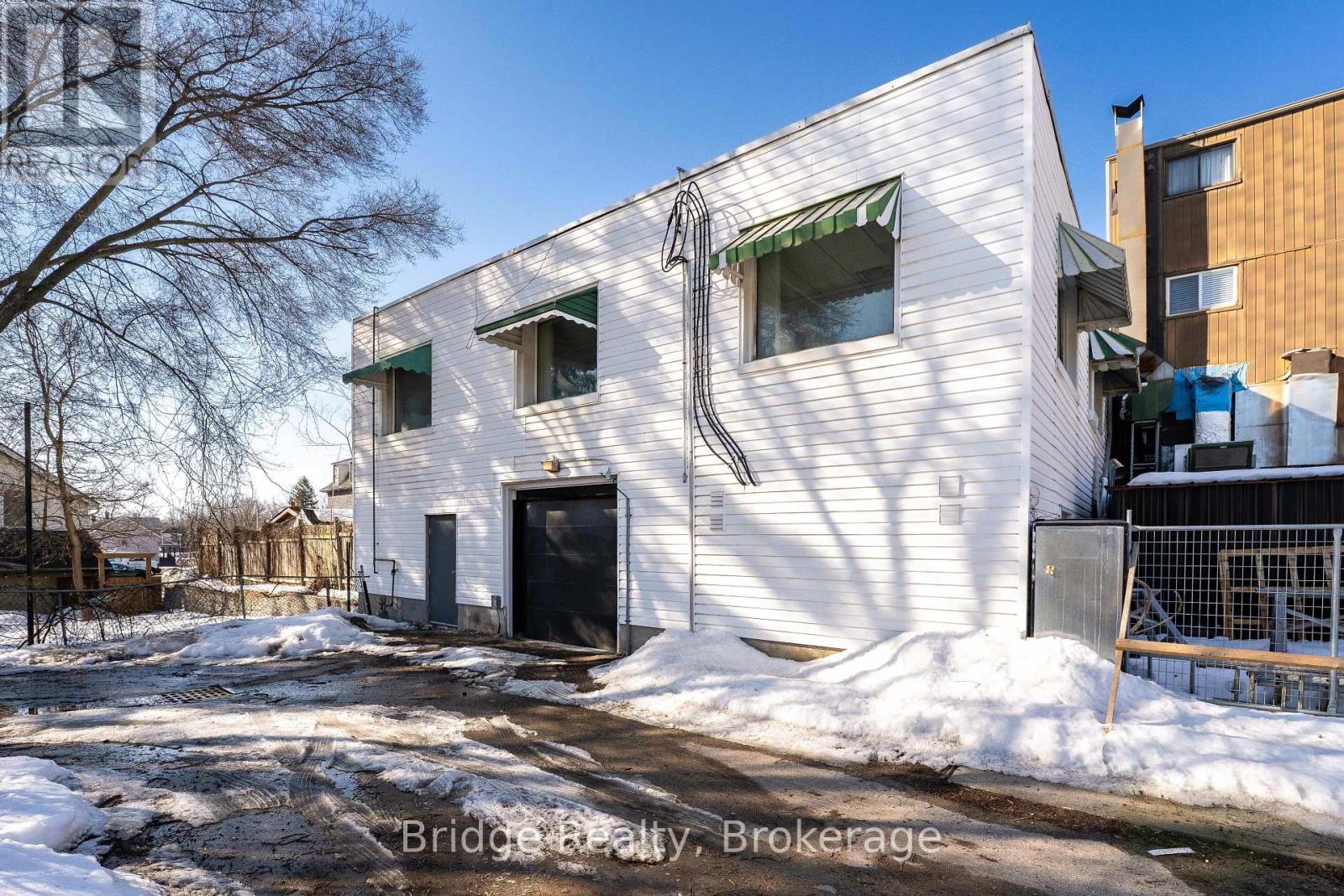 290 Dundas Street, Woodstock (Woodstock - North), Ontario  N4S 1B2 - Photo 46 - X12701568