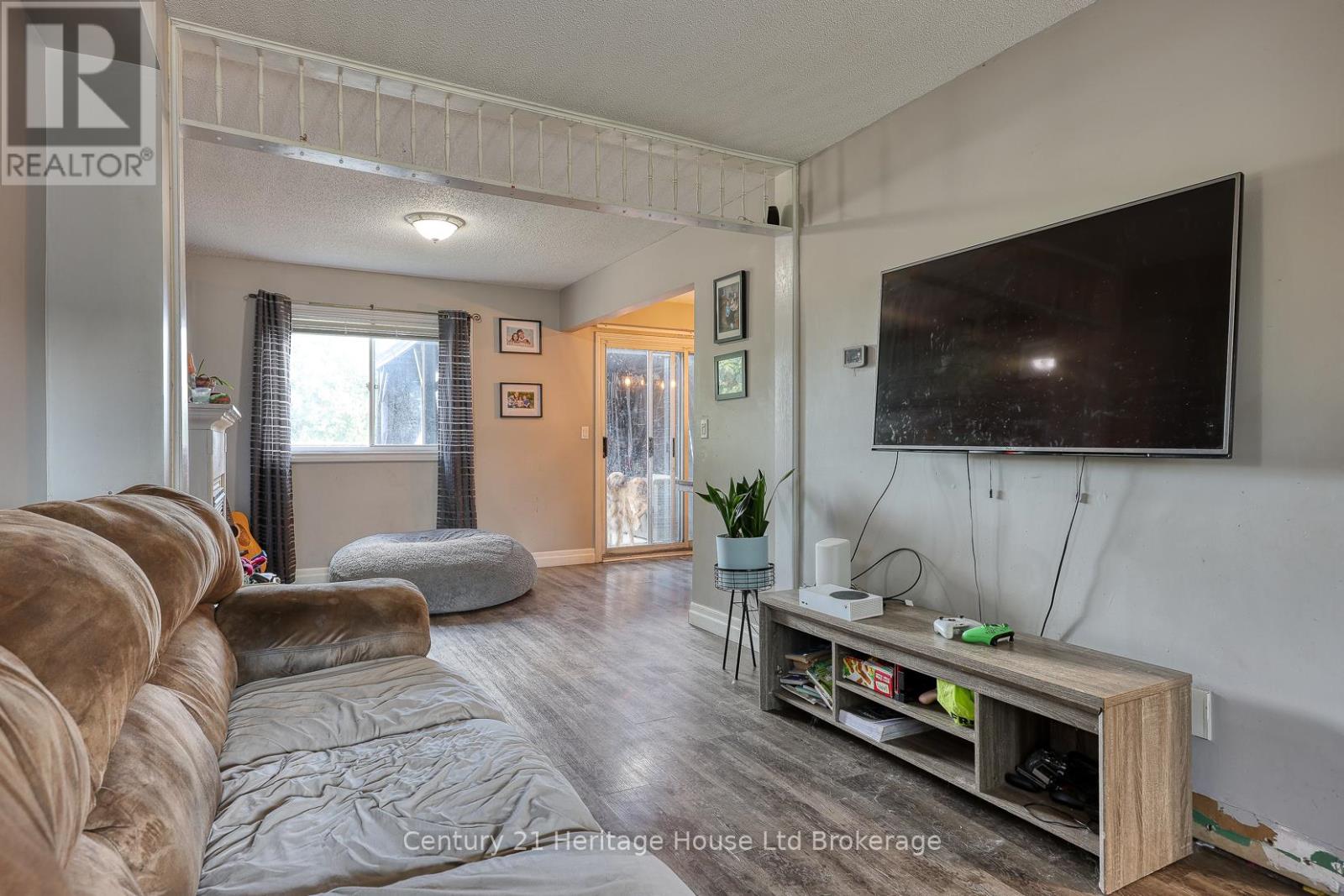 60 Canrobert Street, Woodstock (Woodstock - South), Ontario  N4S 8W9 - Photo 6 - X12705472