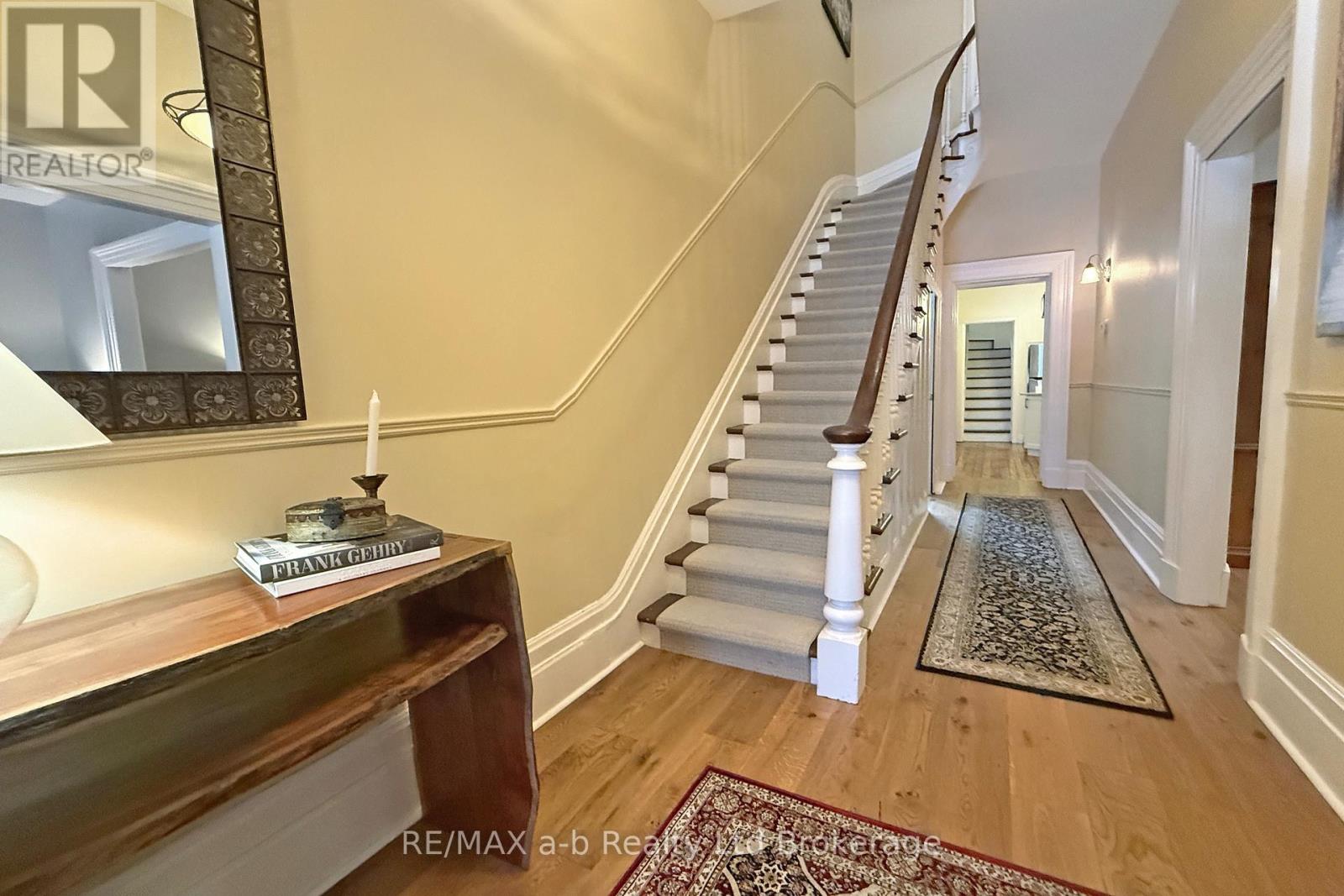 63 Vansittart Avenue, Woodstock (Woodstock - North), Ontario  N4S 6E3 - Photo 10 - X12705604