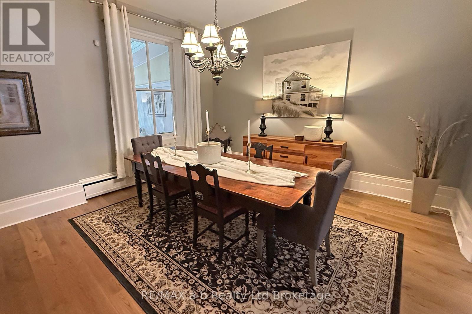 63 Vansittart Avenue, Woodstock (Woodstock - North), Ontario  N4S 6E3 - Photo 16 - X12705604